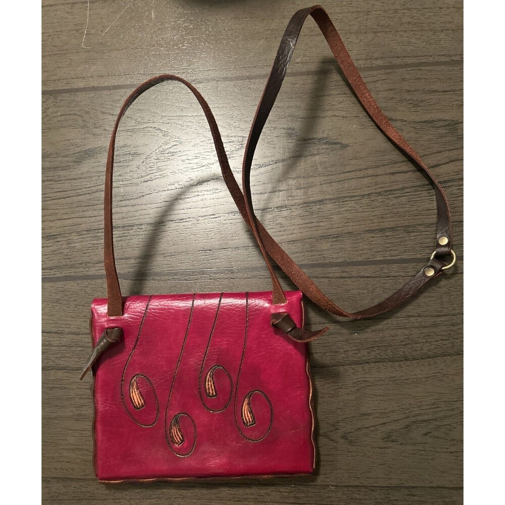 Leather Crossbody Bag Argentina Hand Carved- Tooled– Burgundy Floral Pattern - Picture 2 of 5